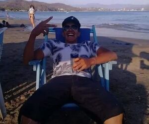 José