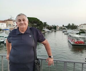 José