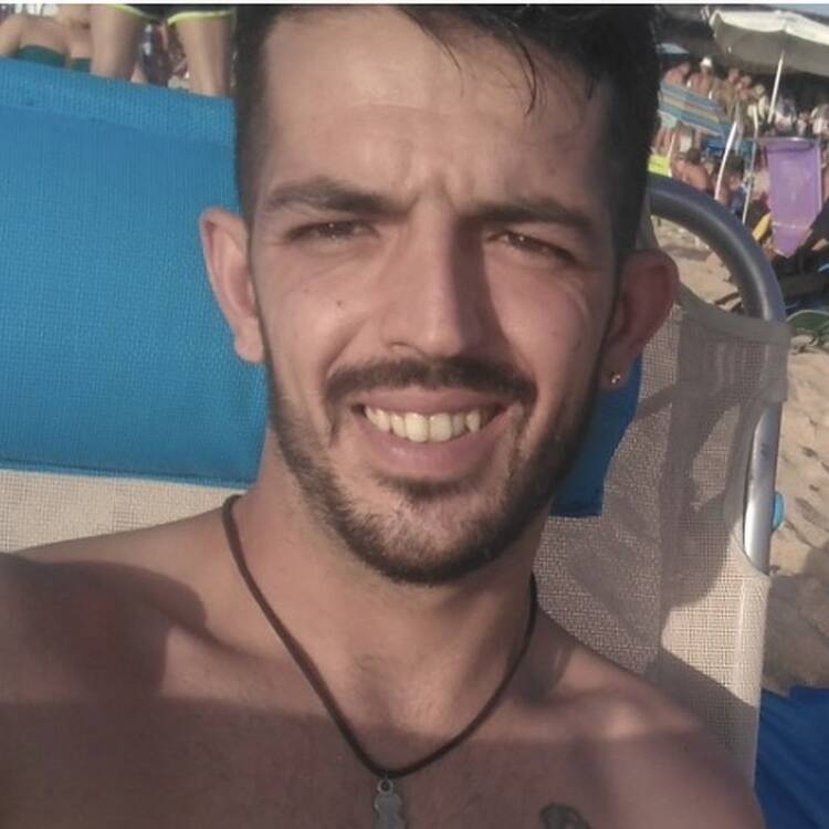 Foto de perfil de Adrián