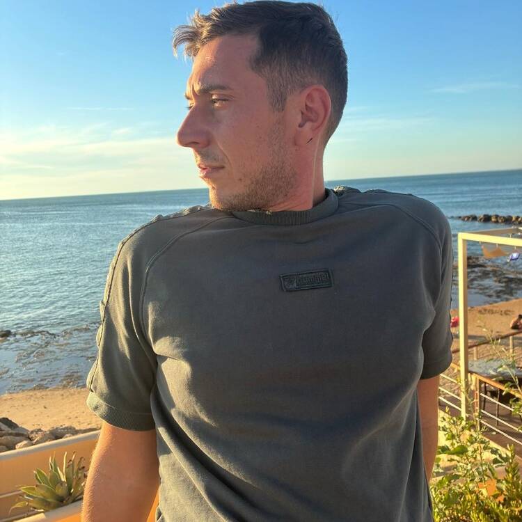 Foto de perfil de Nadil