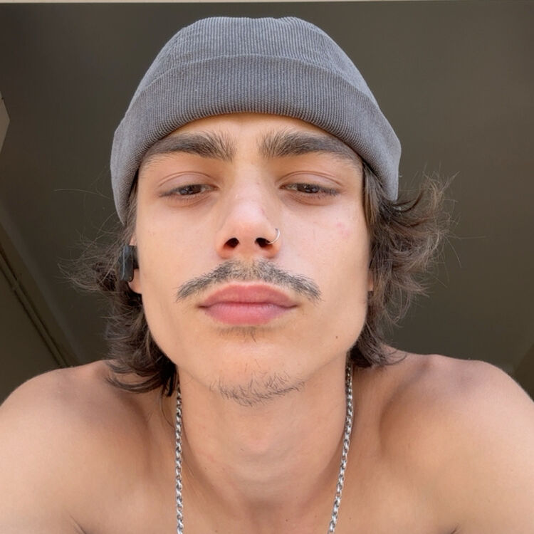 Foto de perfil de Adrian