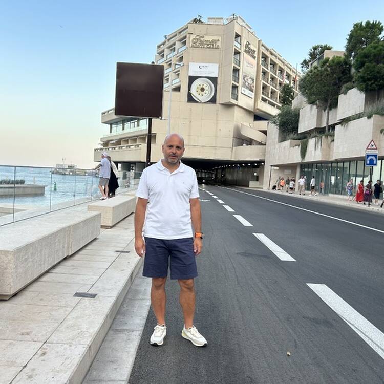 Foto de perfil de Adolfo