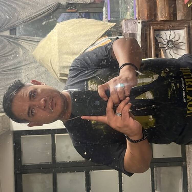 Foto de perfil de Adrian